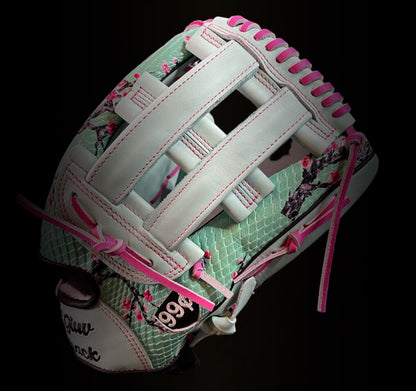 The Tea - AGT Fielding Glove **MADE TO ORDER**